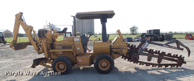 image for item DD5854 1999 Case 660 trencher