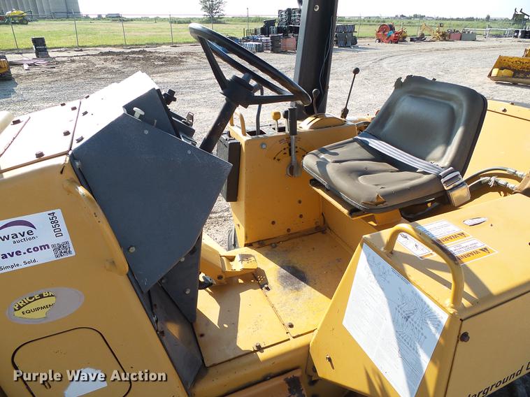 image for item DD5854 1999 Case 660 trencher