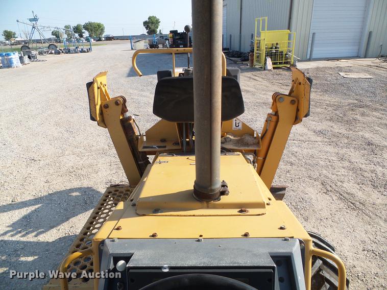 image for item DD5854 1999 Case 660 trencher