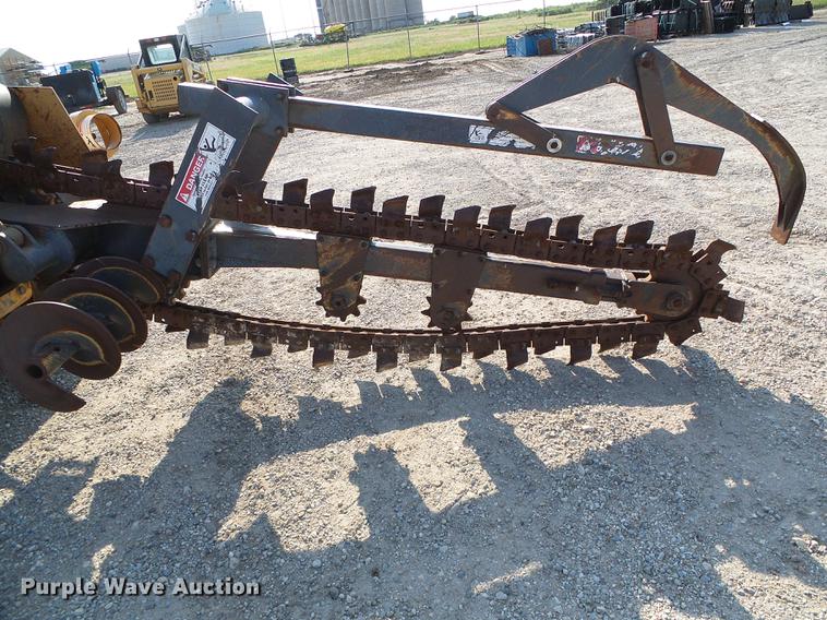 image for item DD5854 1999 Case 660 trencher