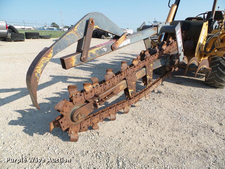 image for item DD5854 1999 Case 660 trencher