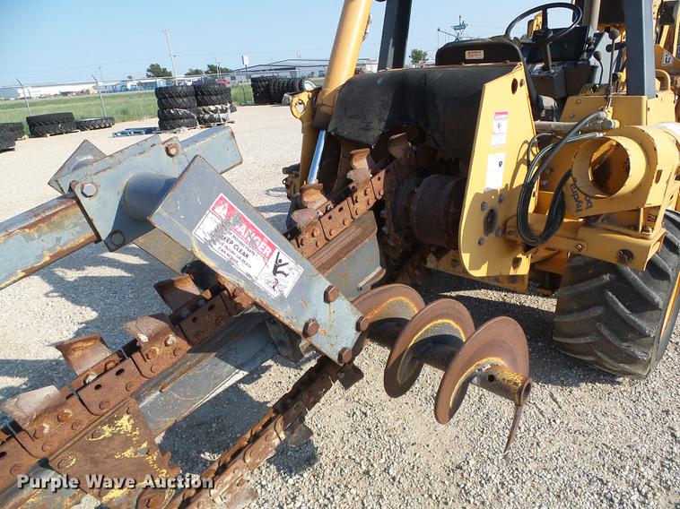 image for item DD5854 1999 Case 660 trencher