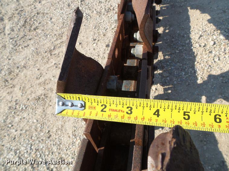 image for item DD5854 1999 Case 660 trencher