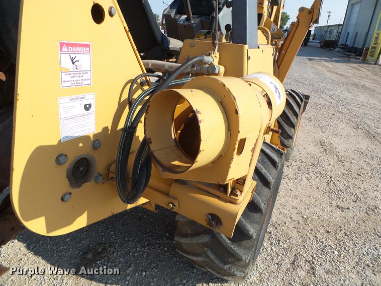 image for item DD5854 1999 Case 660 trencher