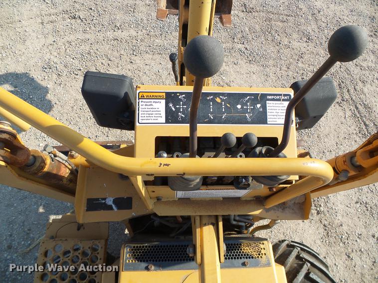 image for item DD5854 1999 Case 660 trencher