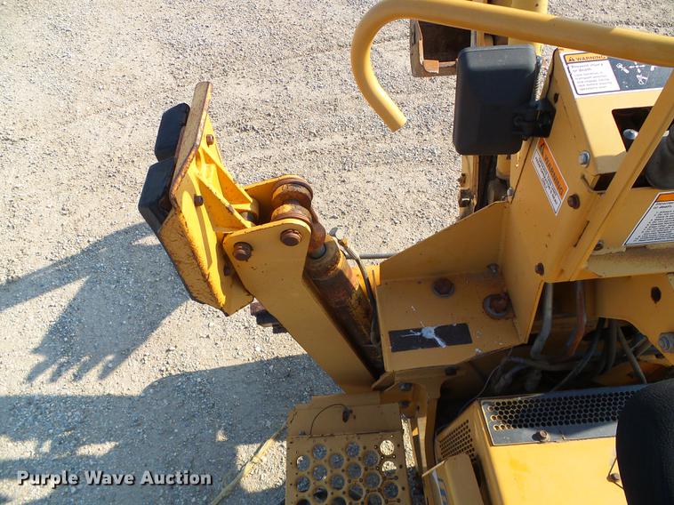 image for item DD5854 1999 Case 660 trencher