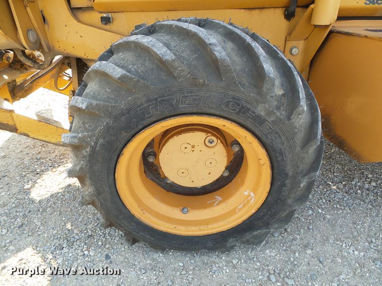 image for item DD5854 1999 Case 660 trencher