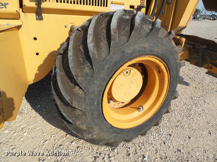 image for item DD5854 1999 Case 660 trencher