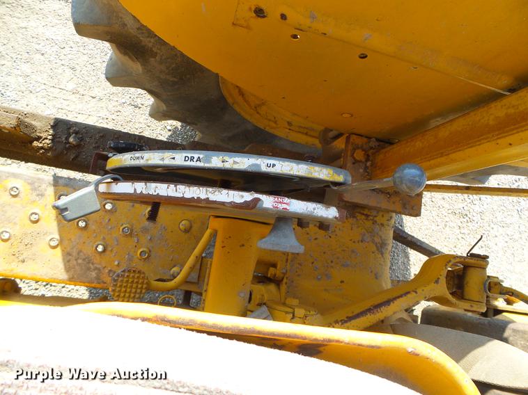 image for item DD5855 Massey Ferguson MF30 tractor