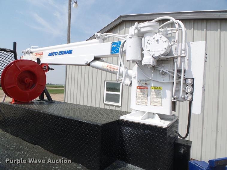 image for item DD5871 Flatbed with crane