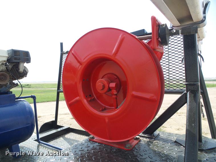 image for item DD5871 Flatbed with crane