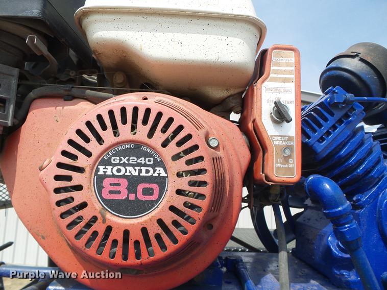 image for item DD5871 Flatbed with crane