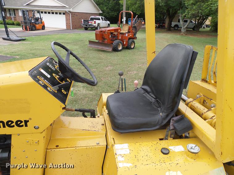 image for item DD5921 2007 Vermeer RT350 trencher