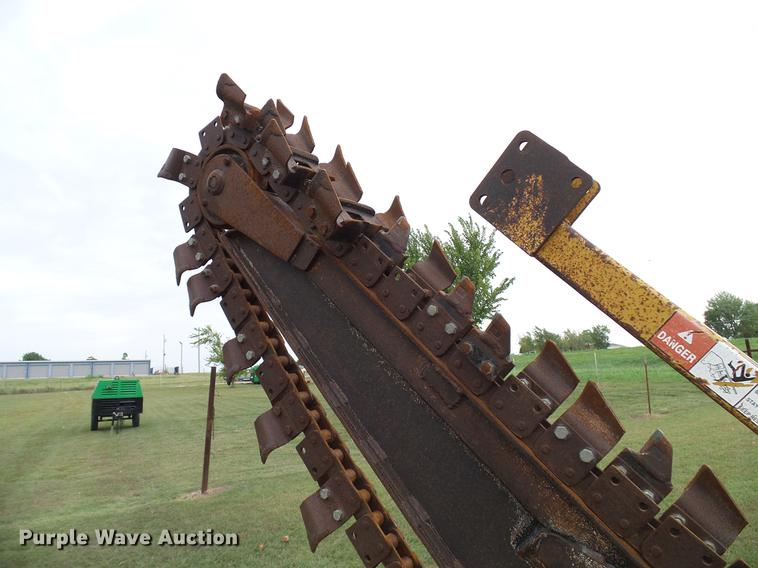 image for item DD5921 2007 Vermeer RT350 trencher