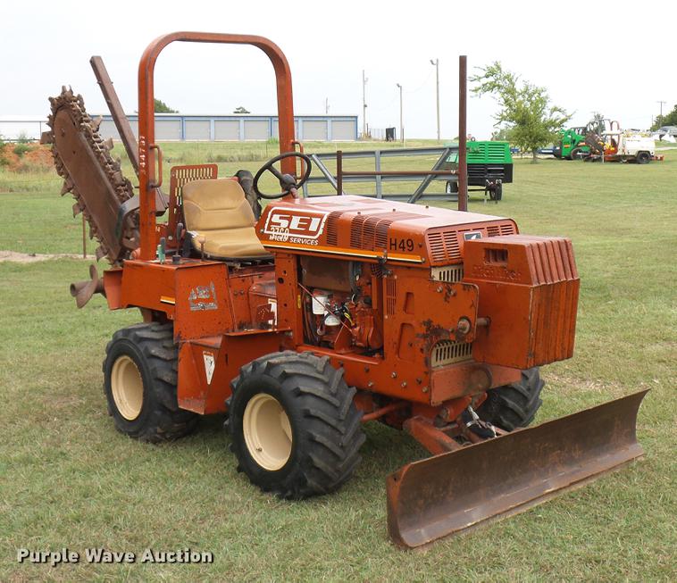 image for item DD5922 2000 Ditch Witch 3700DD trencher