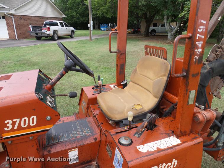 image for item DD5922 2000 Ditch Witch 3700DD trencher
