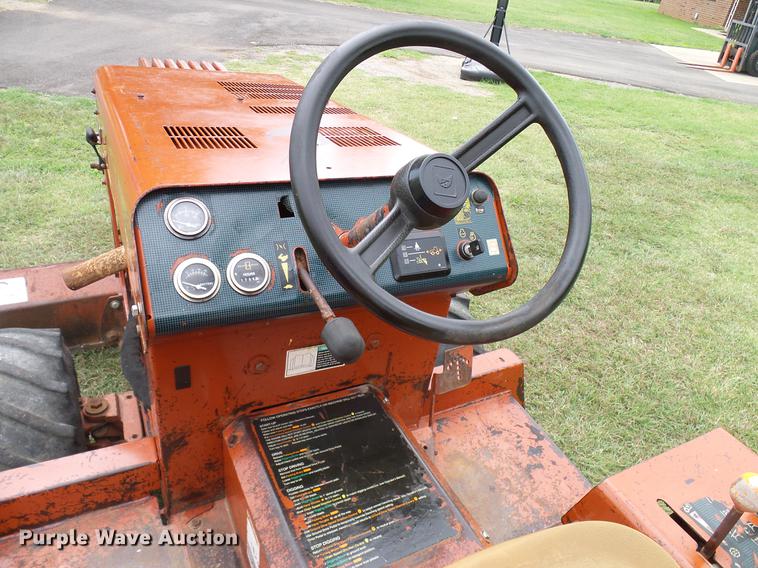 image for item DD5922 2000 Ditch Witch 3700DD trencher
