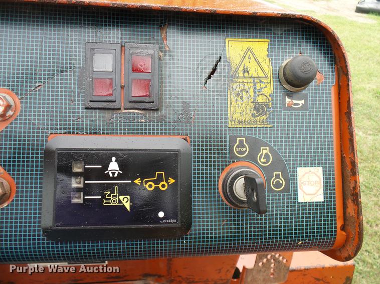 image for item DD5922 2000 Ditch Witch 3700DD trencher