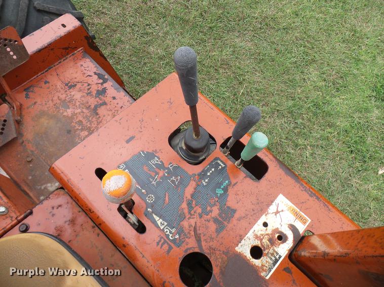 image for item DD5922 2000 Ditch Witch 3700DD trencher
