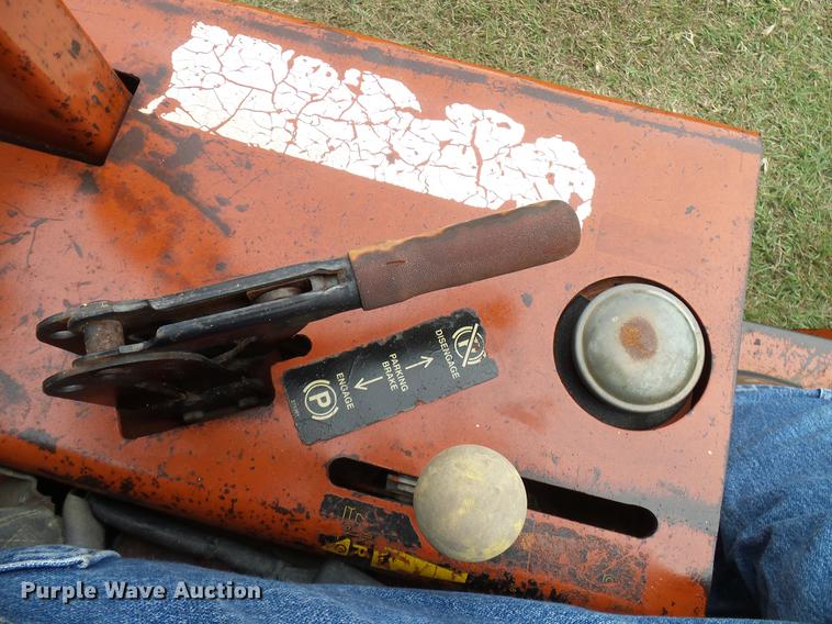 image for item DD5922 2000 Ditch Witch 3700DD trencher