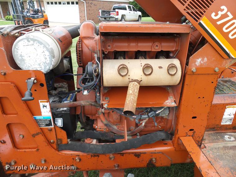 image for item DD5922 2000 Ditch Witch 3700DD trencher