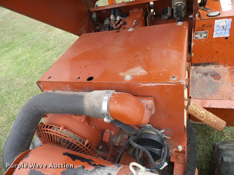 image for item DD5922 2000 Ditch Witch 3700DD trencher