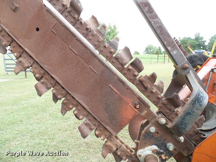 image for item DD5922 2000 Ditch Witch 3700DD trencher