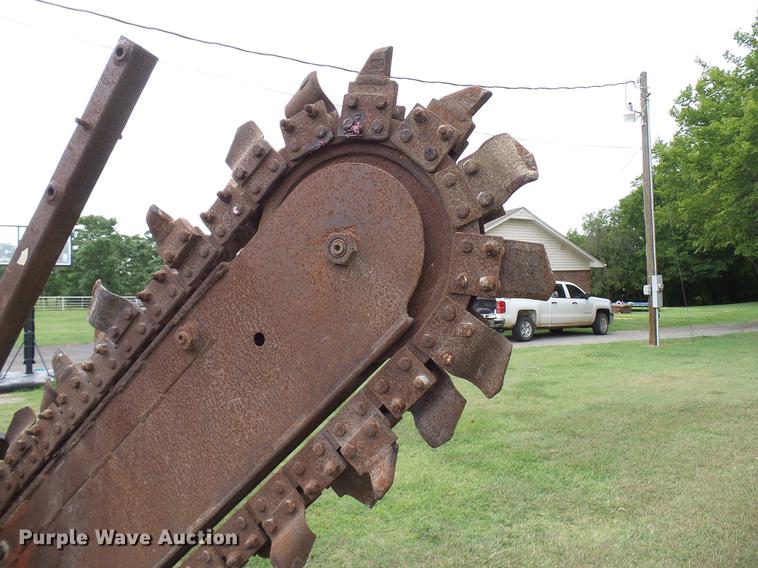 image for item DD5922 2000 Ditch Witch 3700DD trencher