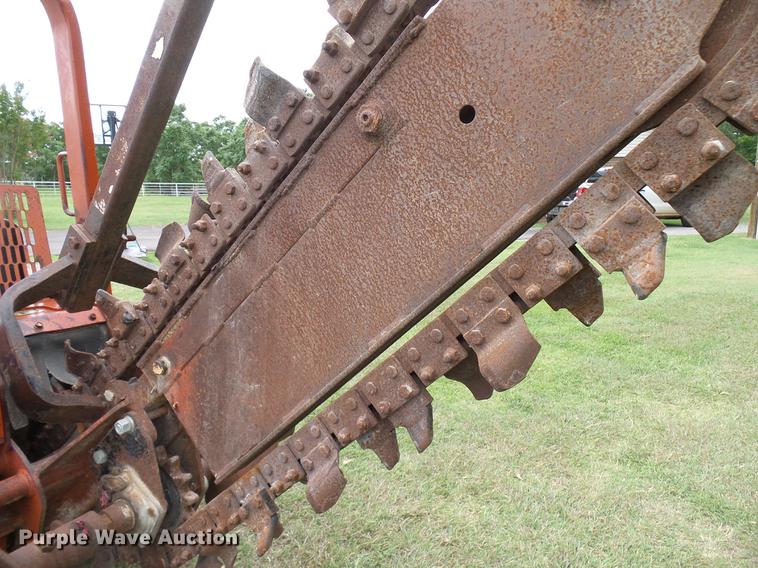 image for item DD5922 2000 Ditch Witch 3700DD trencher