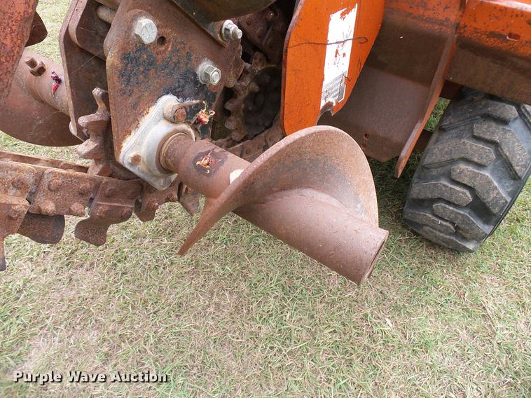 image for item DD5922 2000 Ditch Witch 3700DD trencher