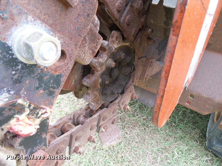 image for item DD5922 2000 Ditch Witch 3700DD trencher