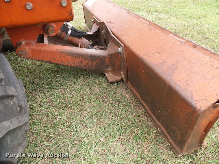 image for item DD5922 2000 Ditch Witch 3700DD trencher
