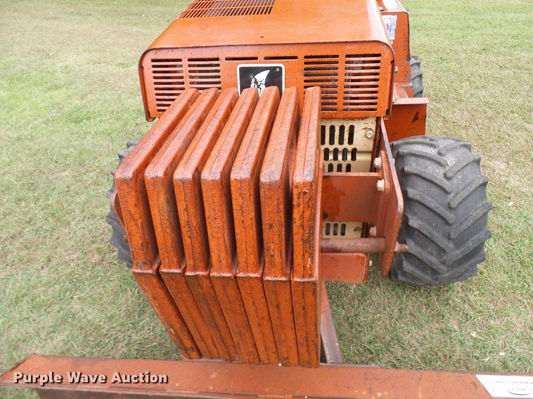 image for item DD5922 2000 Ditch Witch 3700DD trencher