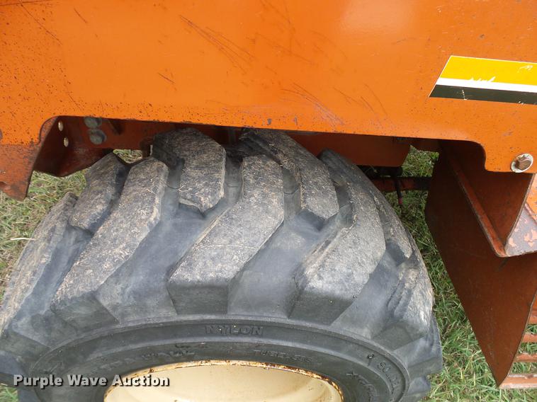 image for item DD5922 2000 Ditch Witch 3700DD trencher