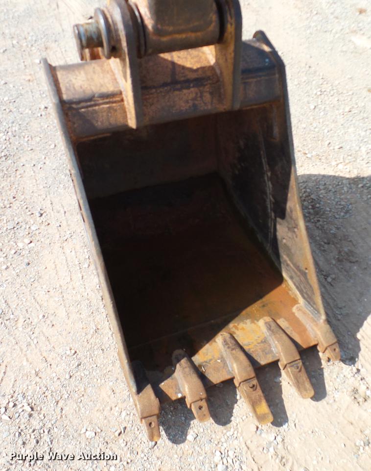 image for item DD5926 2006 Case CX80 mini excavator