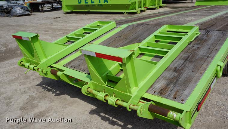 image for item DD6466 1993 Custom 20T242CAS equipment trailer