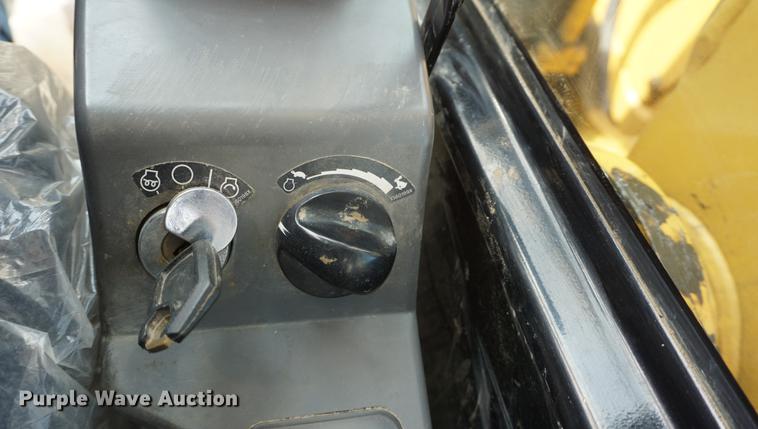 image for item DD6471 2004 Caterpillar 308C CR excavator