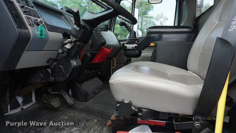 image for item DD6473 2003 Freightliner FL80 dump truck