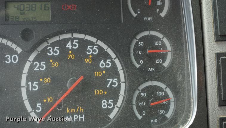 image for item DD6473 2003 Freightliner FL80 dump truck