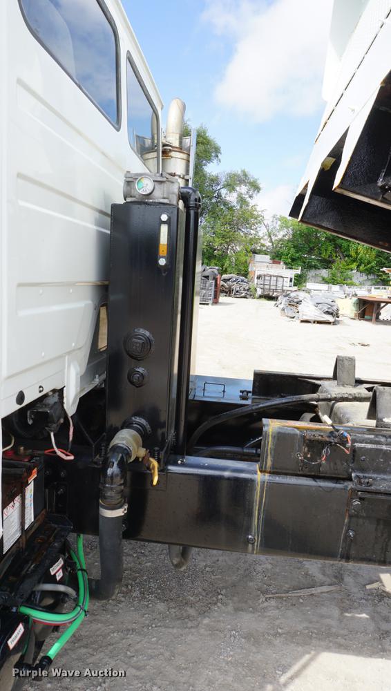 image for item DD6473 2003 Freightliner FL80 dump truck