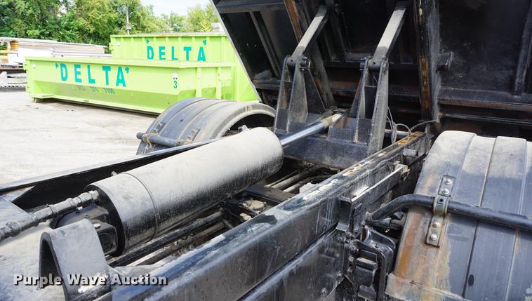 image for item DD6473 2003 Freightliner FL80 dump truck