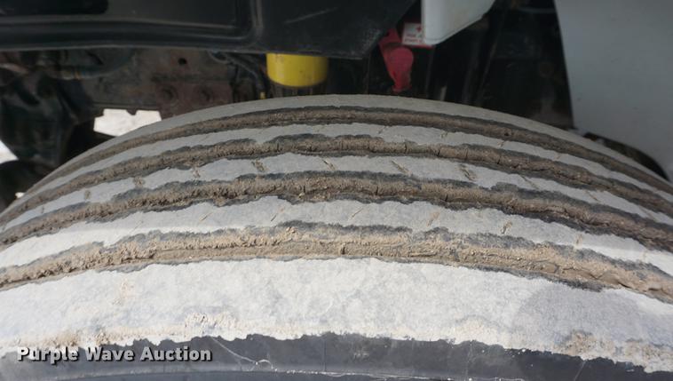 image for item DD6473 2003 Freightliner FL80 dump truck