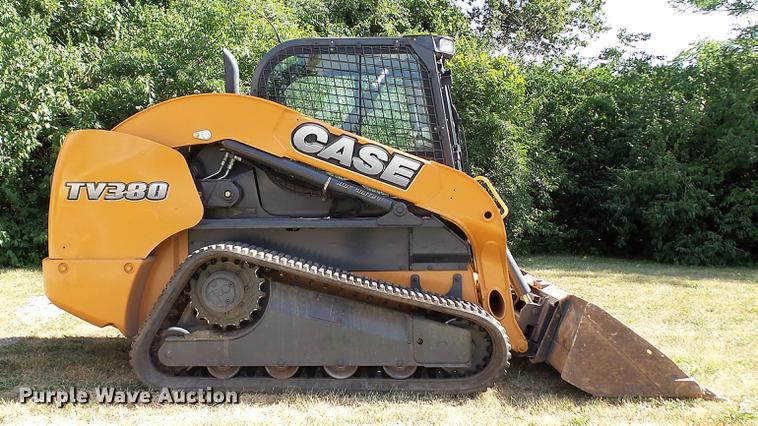 image for item DD7293 2015 Case TV380 skid steer