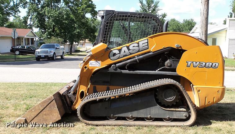image for item DD7293 2015 Case TV380 skid steer