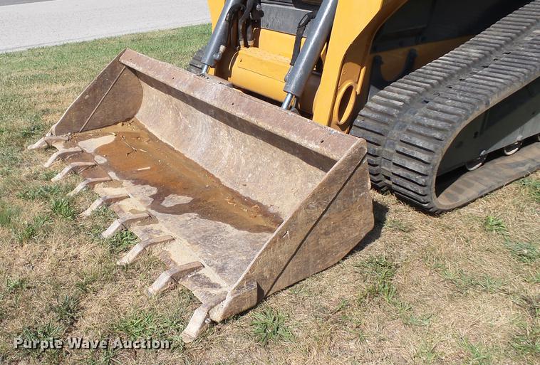 image for item DD7293 2015 Case TV380 skid steer