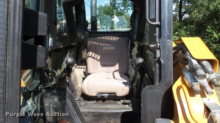 image for item DD7293 2015 Case TV380 skid steer