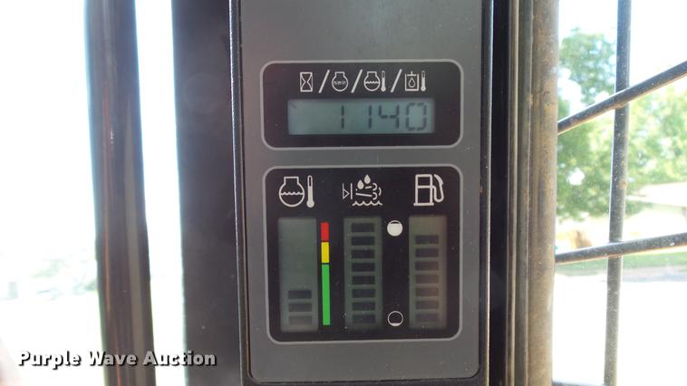 image for item DD7293 2015 Case TV380 skid steer