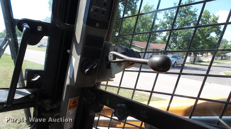 image for item DD7293 2015 Case TV380 skid steer