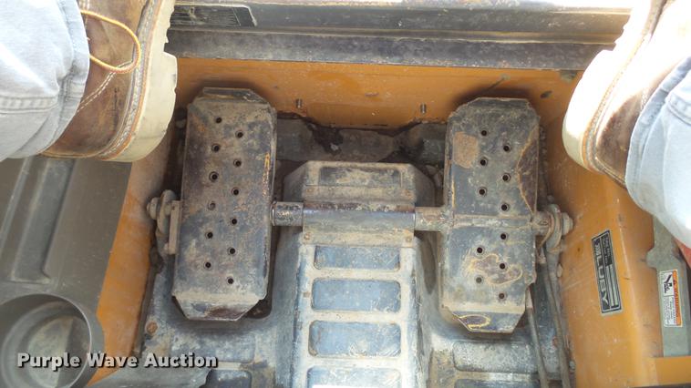 image for item DD7293 2015 Case TV380 skid steer