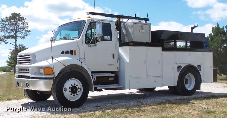 image for item DD7298 2002 Sterling Acterra service truck